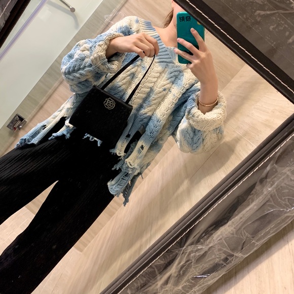 ❌SOLD ❌Vintage Chanel camellia satin mini handle bag - Picture 2 of 13